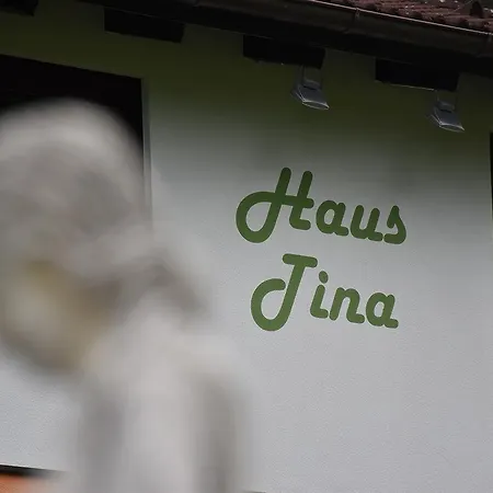 Haus Tina בית אירוח *